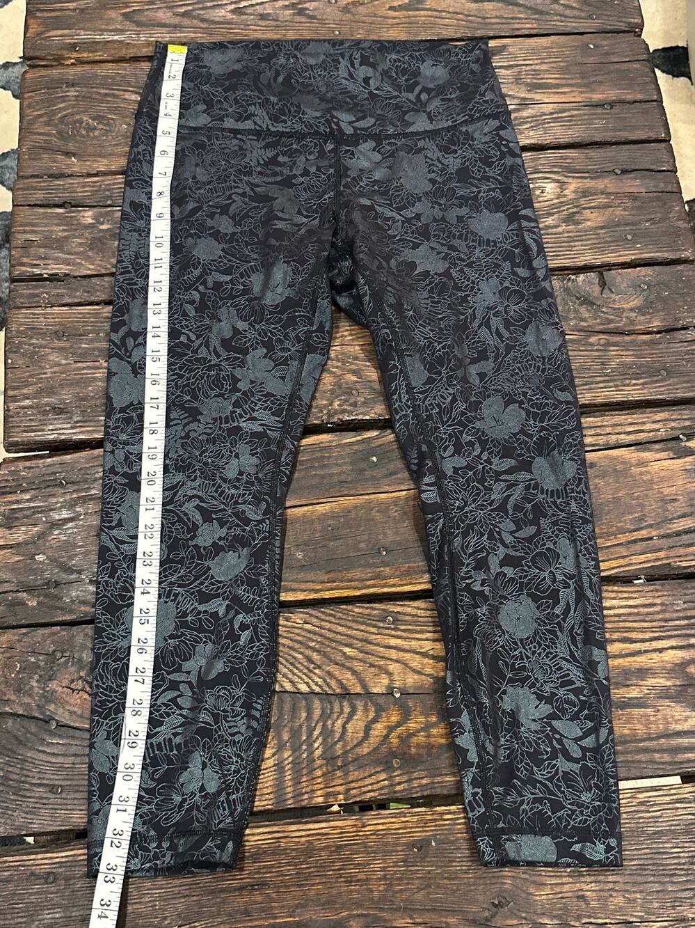 lululemon Floral Metallic Leggings Women’s 10 Black Green Botanical